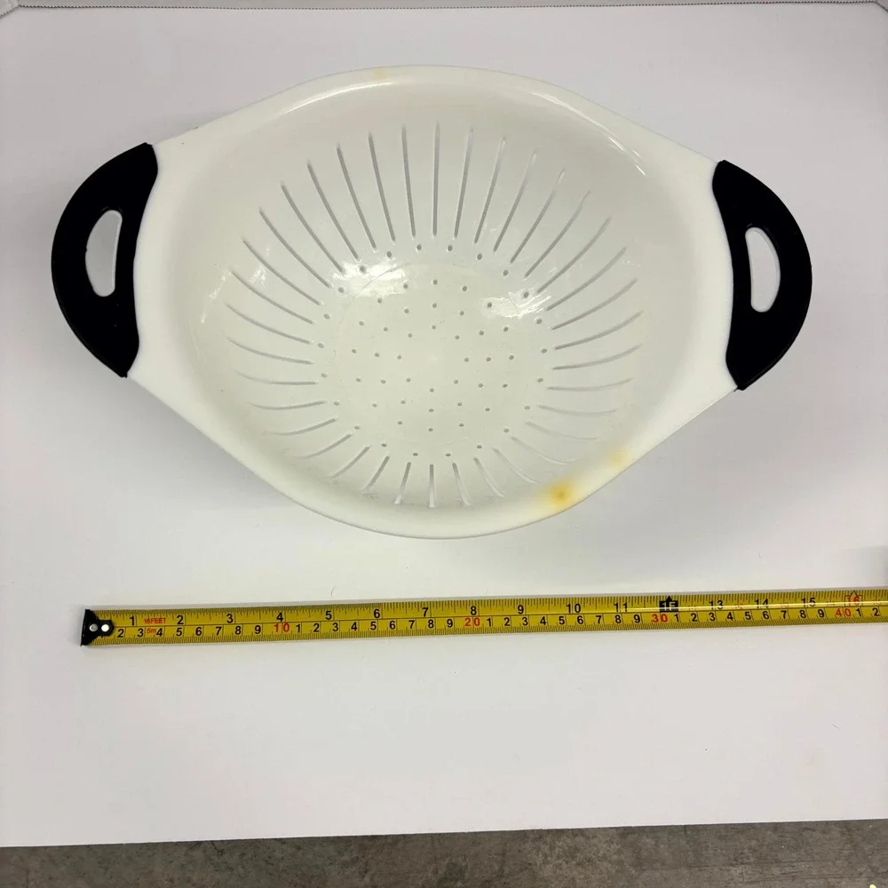 N/A white plastic